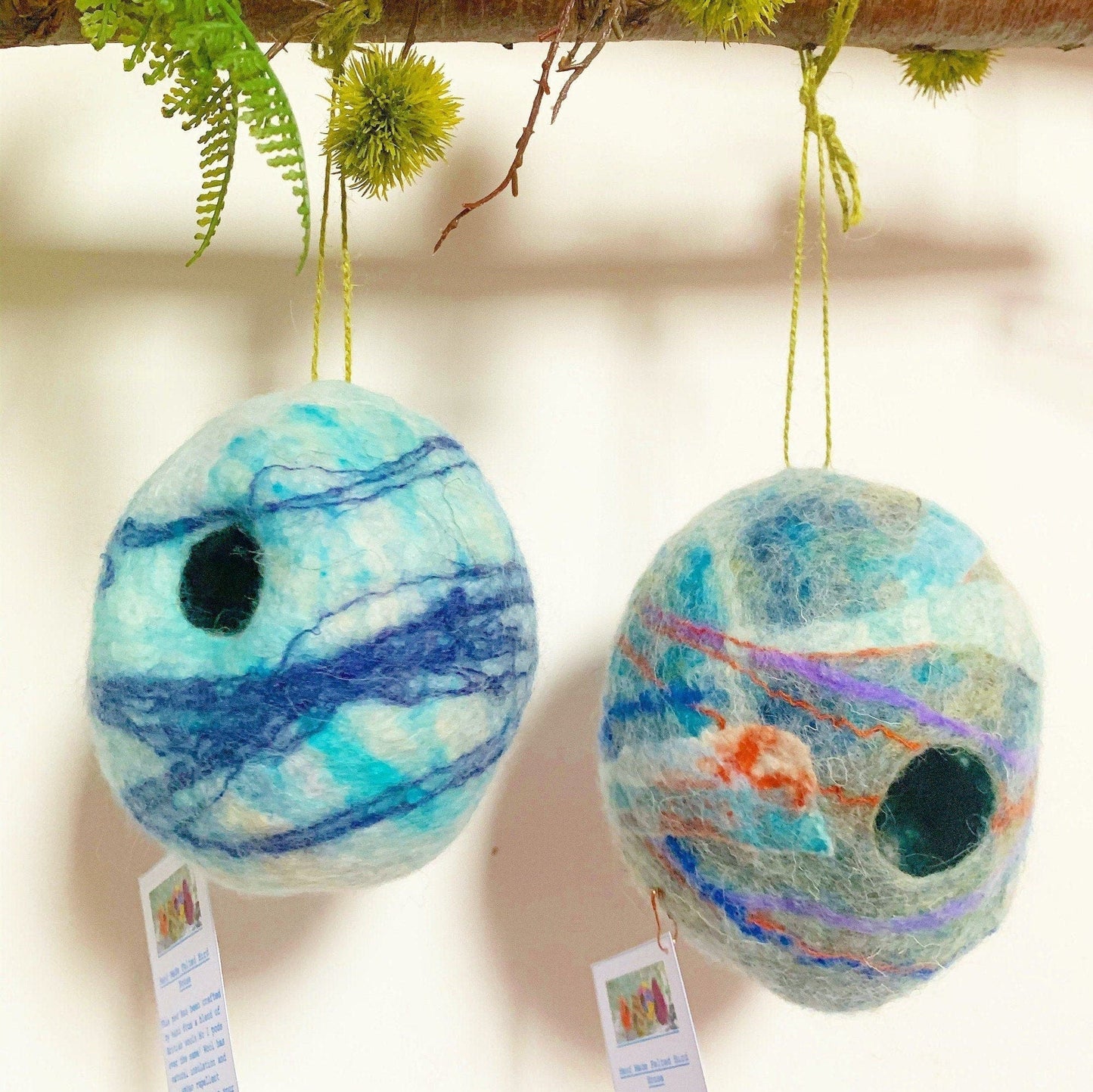 Creative felting kit bird pod