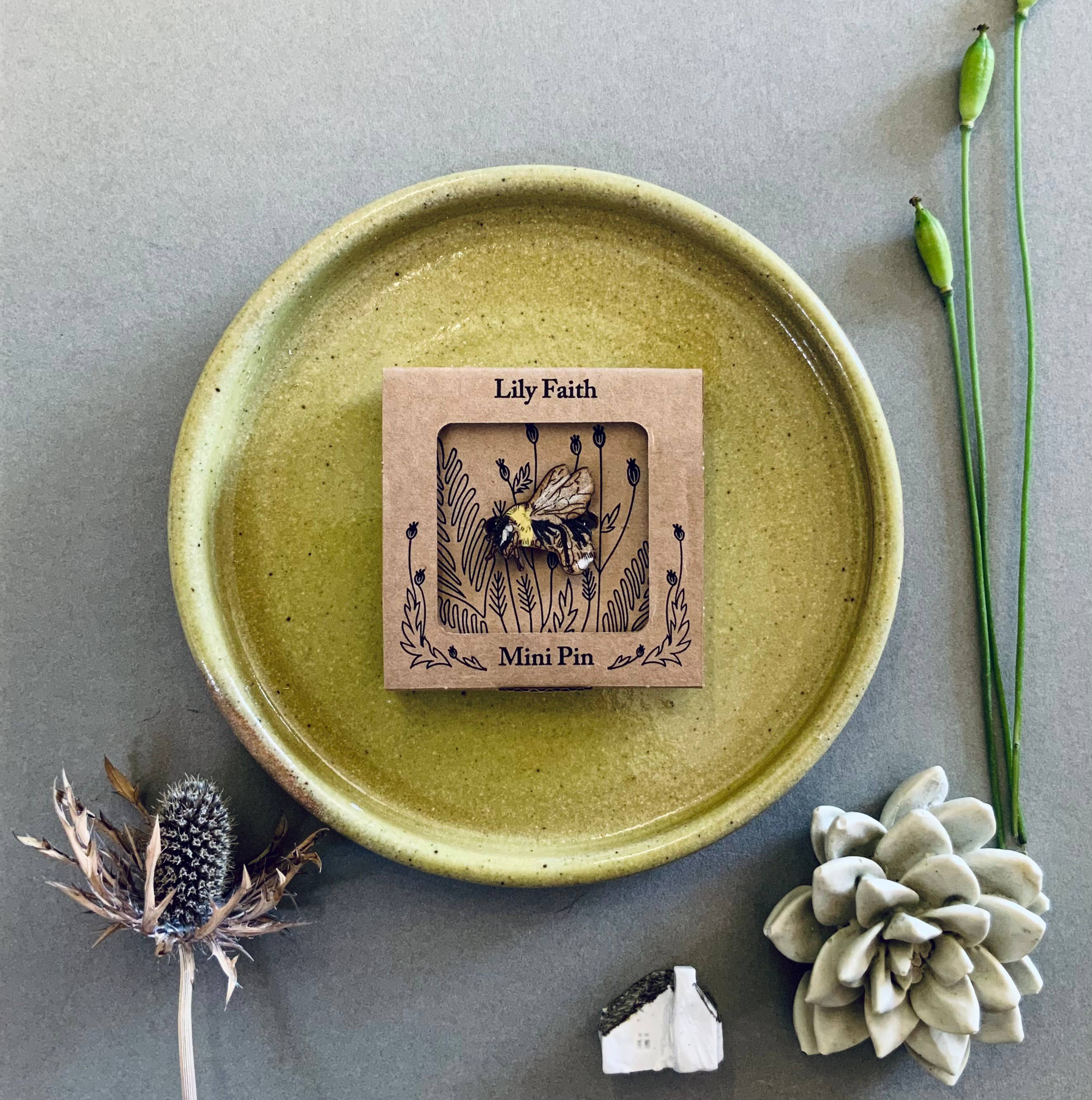 Lily Faith Bee Mini Pin Brooch