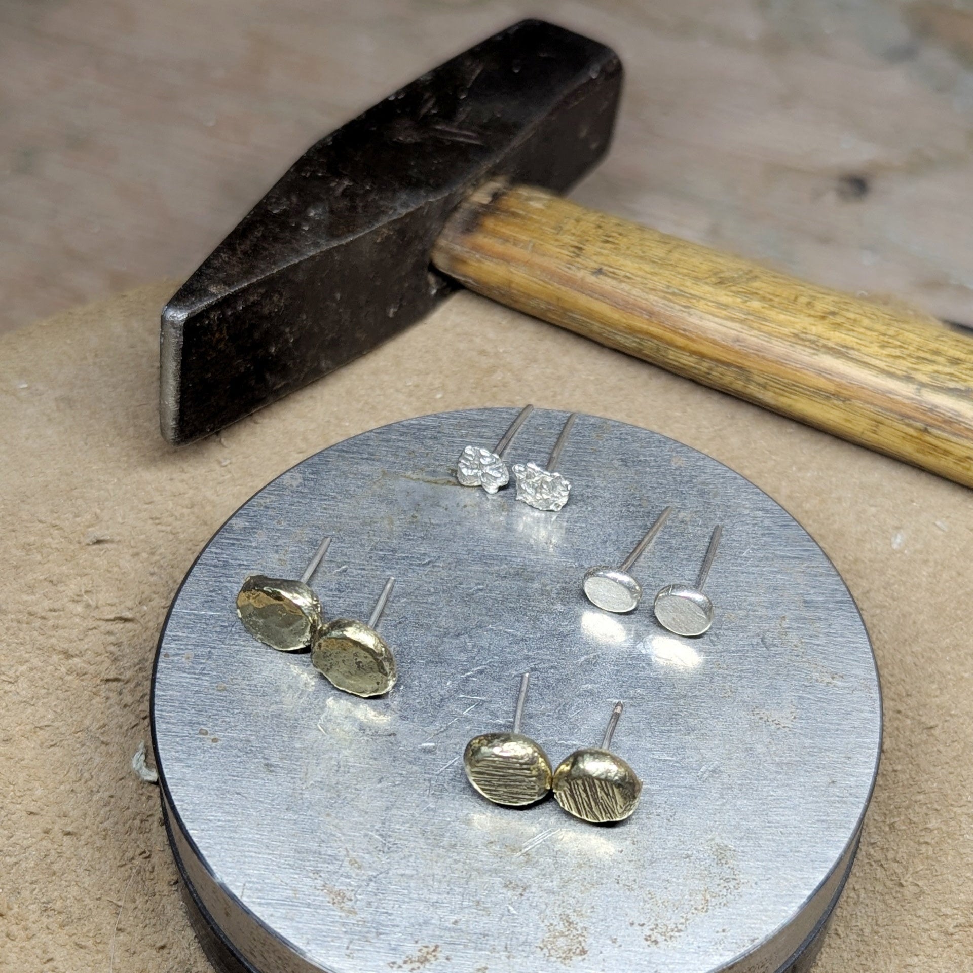 Workshop silversmith jewellery making with MAREIKE