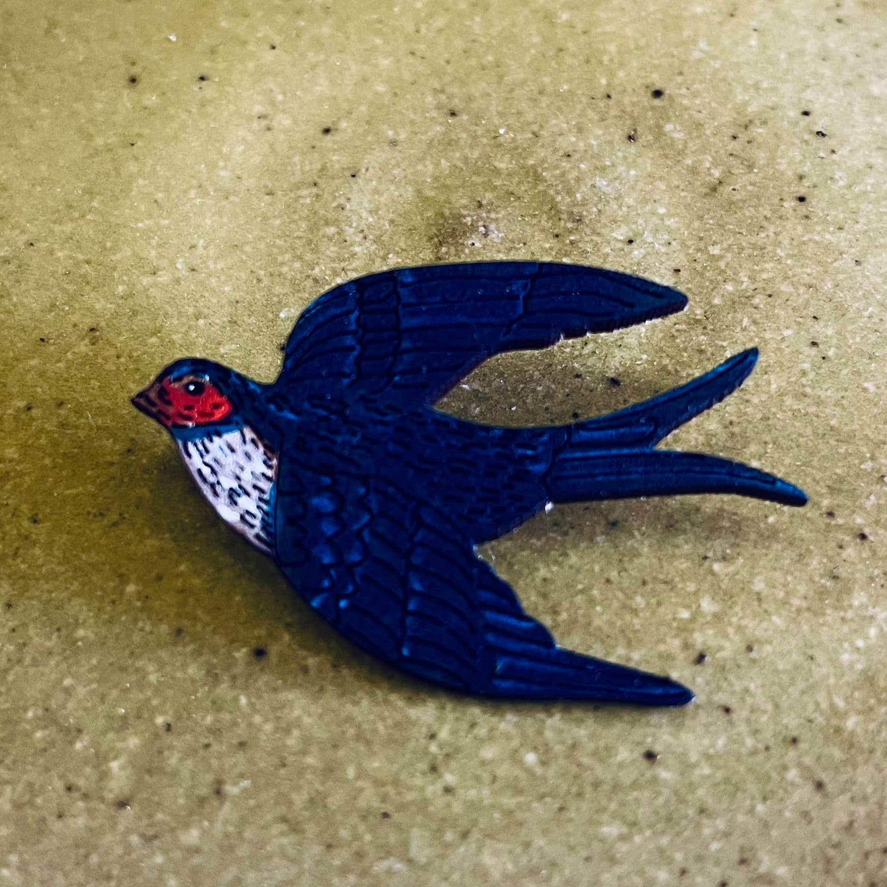 Lily Faith Swallow Mini pin Brooch 