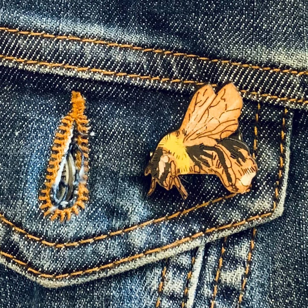 Lily Faith Bee Mini Pin Brooch