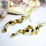 Antik Ribbon Brass Earrings
