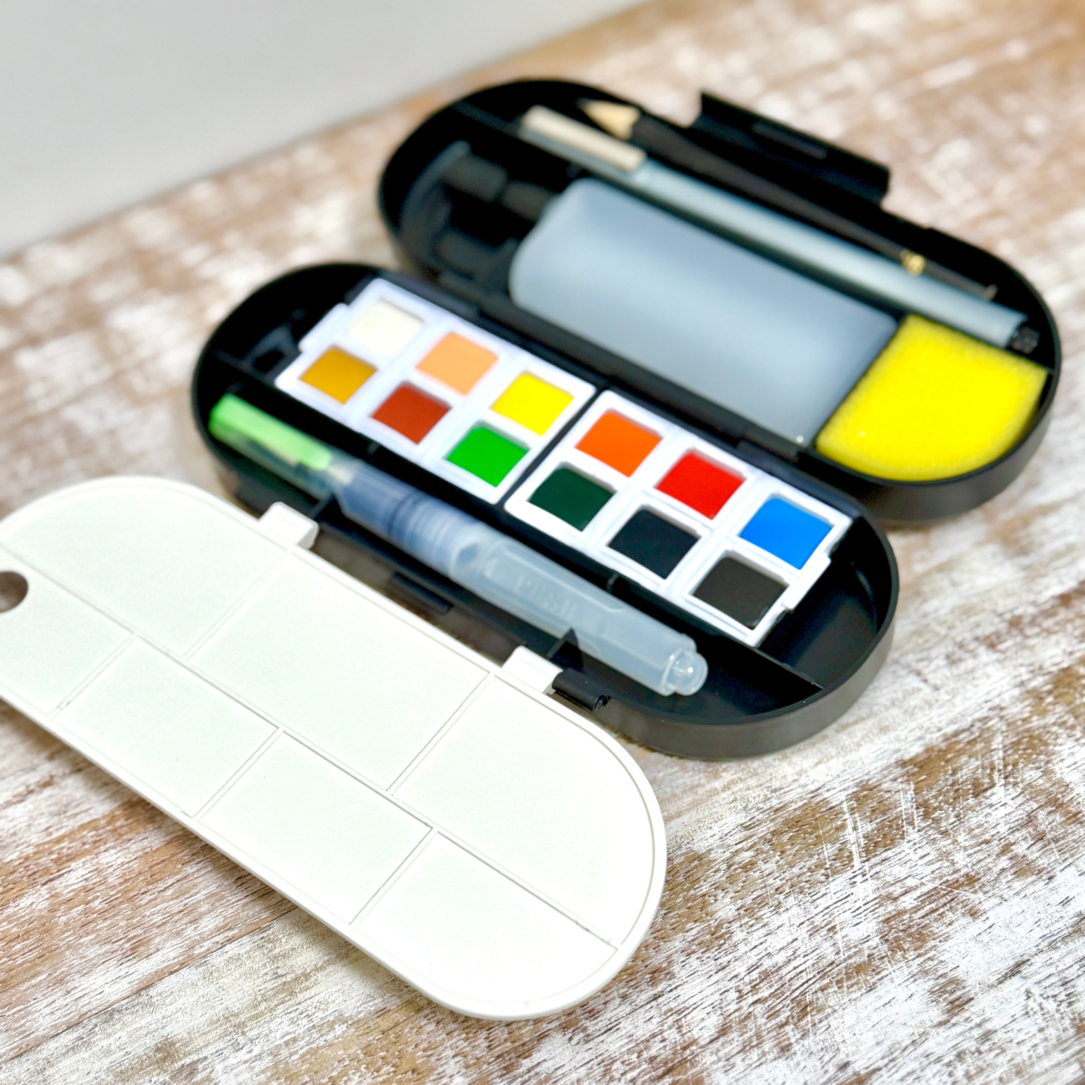 Artiste Watercolour Travel Kit – 12 Colours