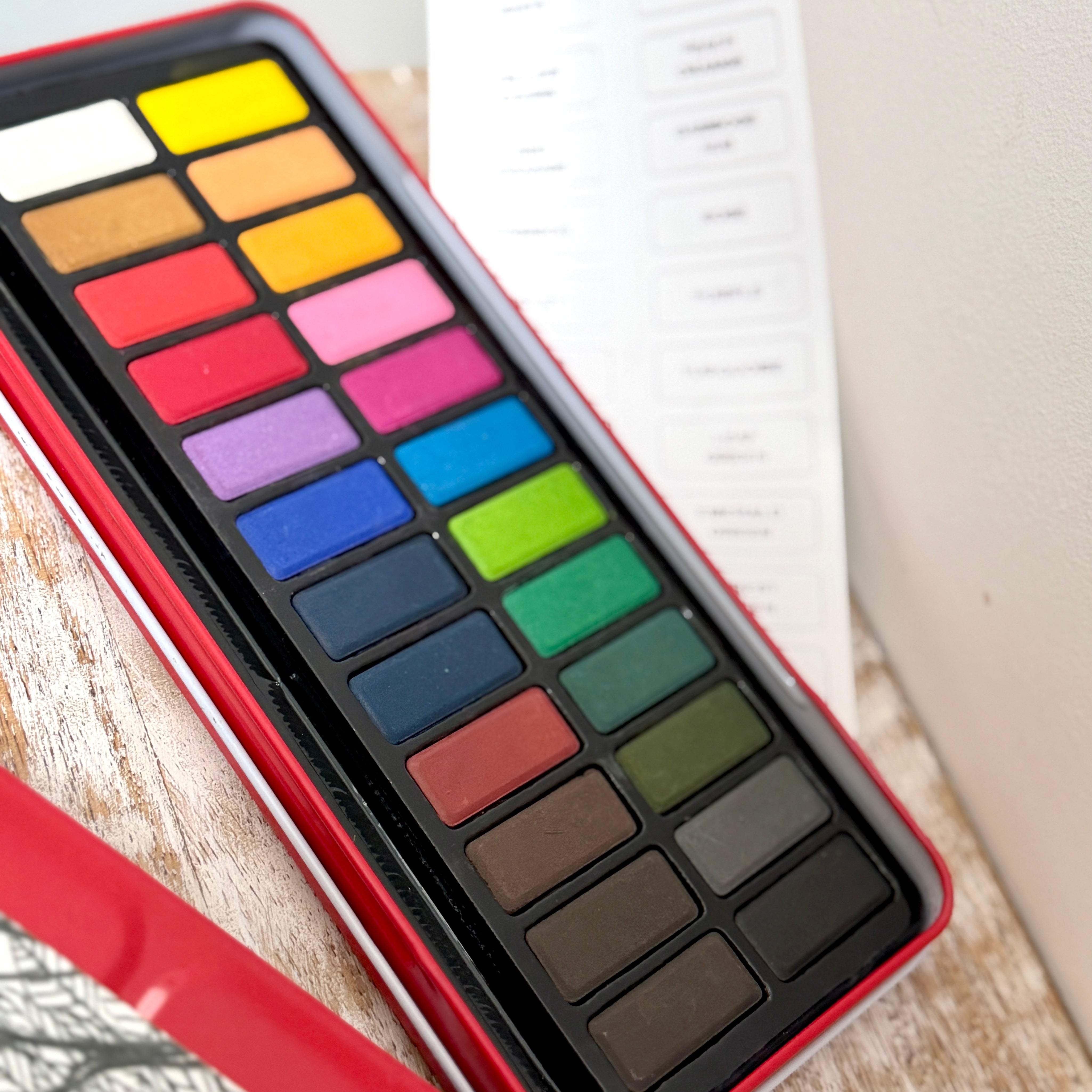 Watercolour Paint Tin – 24 Colours