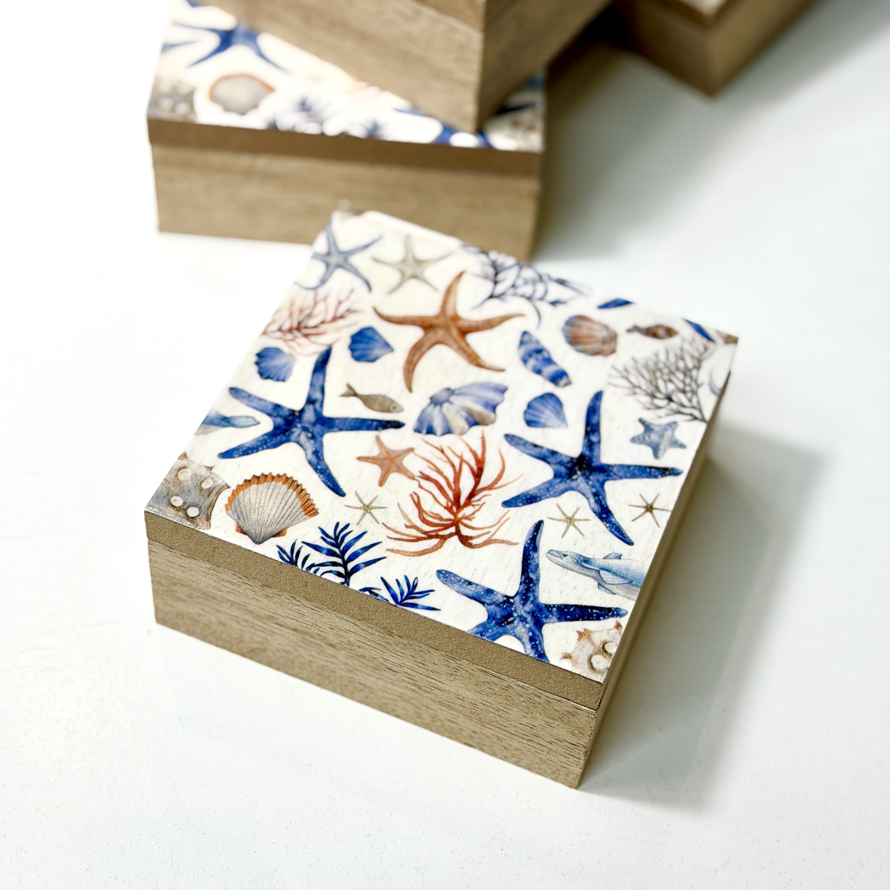 Clever Hands Coastal Shell Design Wooden Keepsake Box