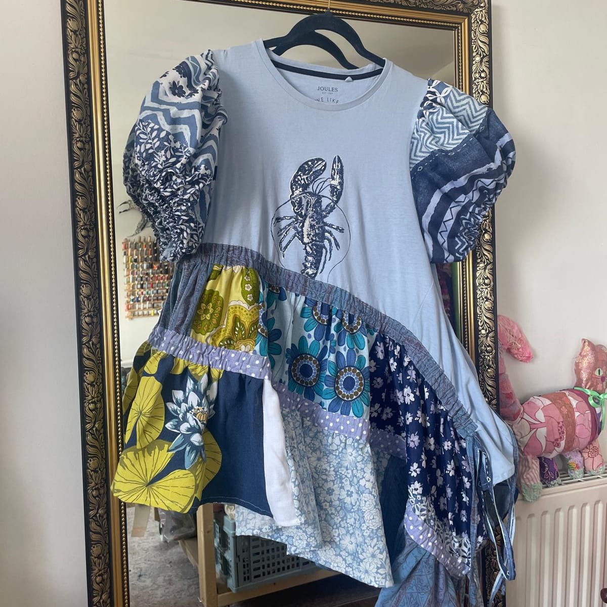 Afrayed Upcycling Machine Sewing Alterations & Upcycle T Shirt