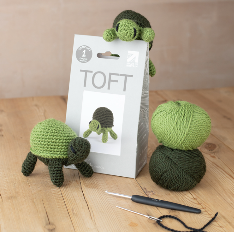 Tortoises Crochet Kit Makes 2