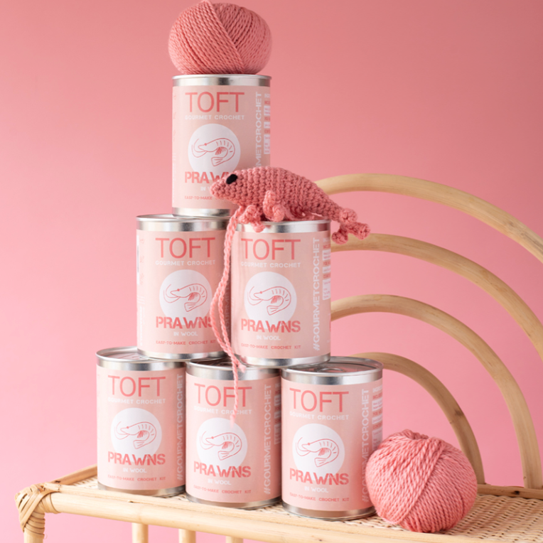 Prawns in a tin, crochet kit