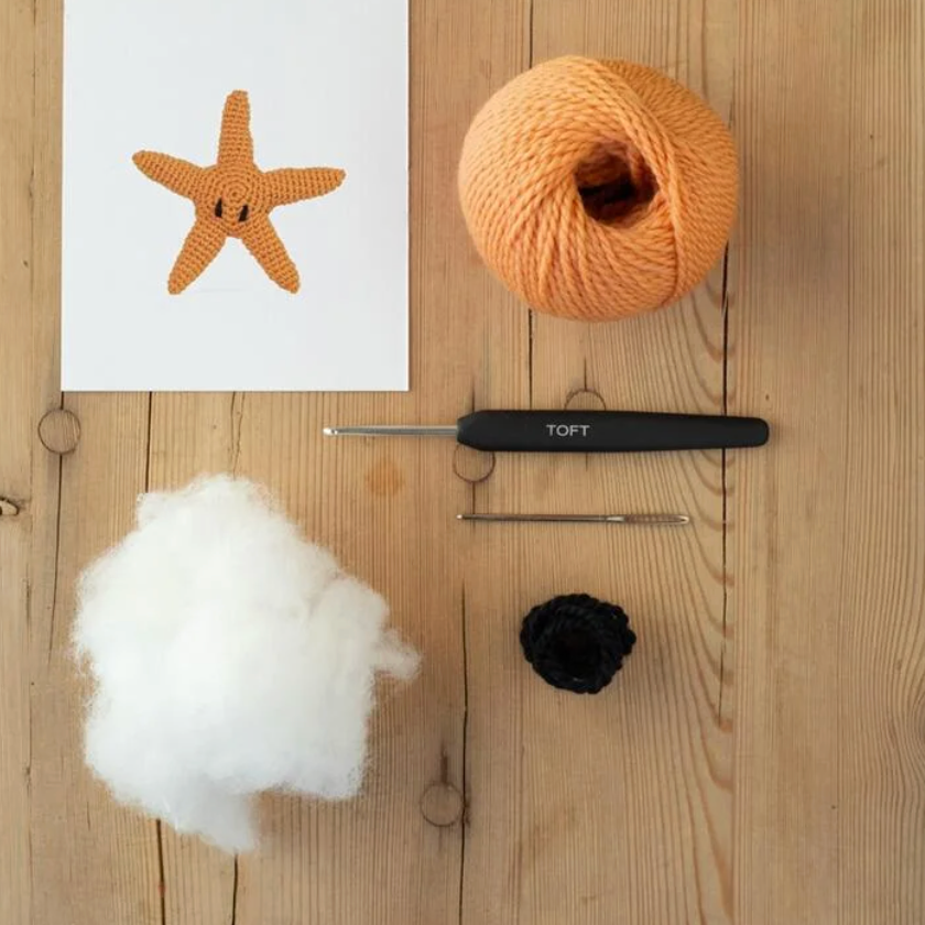 Ringo the starfish crochet kit