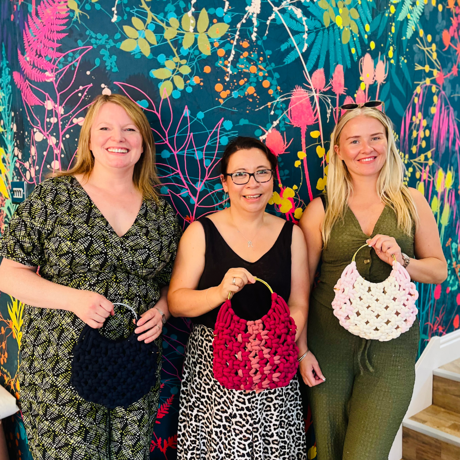 Workshop macrame bag making with Knottypotty