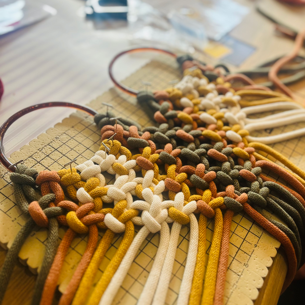 Workshop macrame bag making with Knottypotty