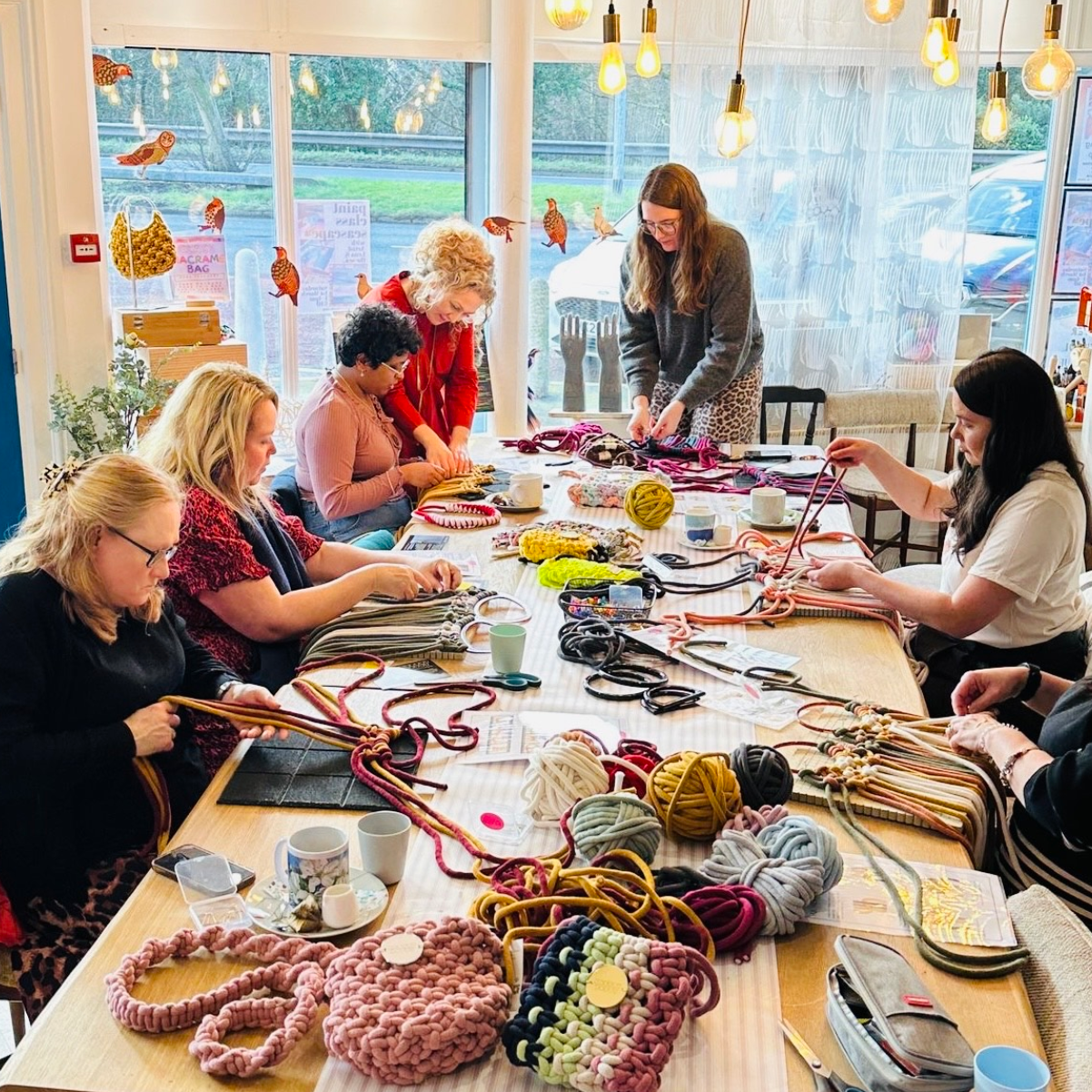 Workshop macrame bag making with Knottypotty