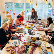 Workshop macrame bag making with Knottypotty