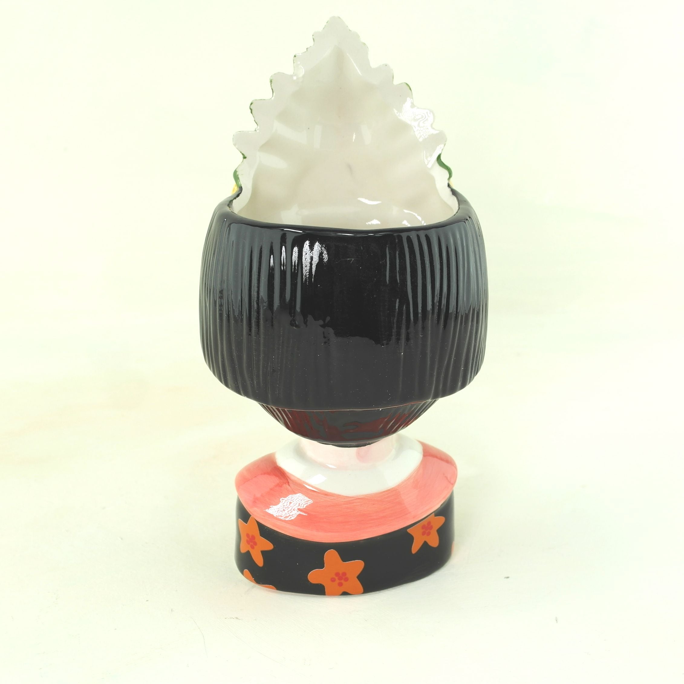 blackbobvaseback_1e3d8f55-7b87-47c3-b69e-92f7d0420181.jpg