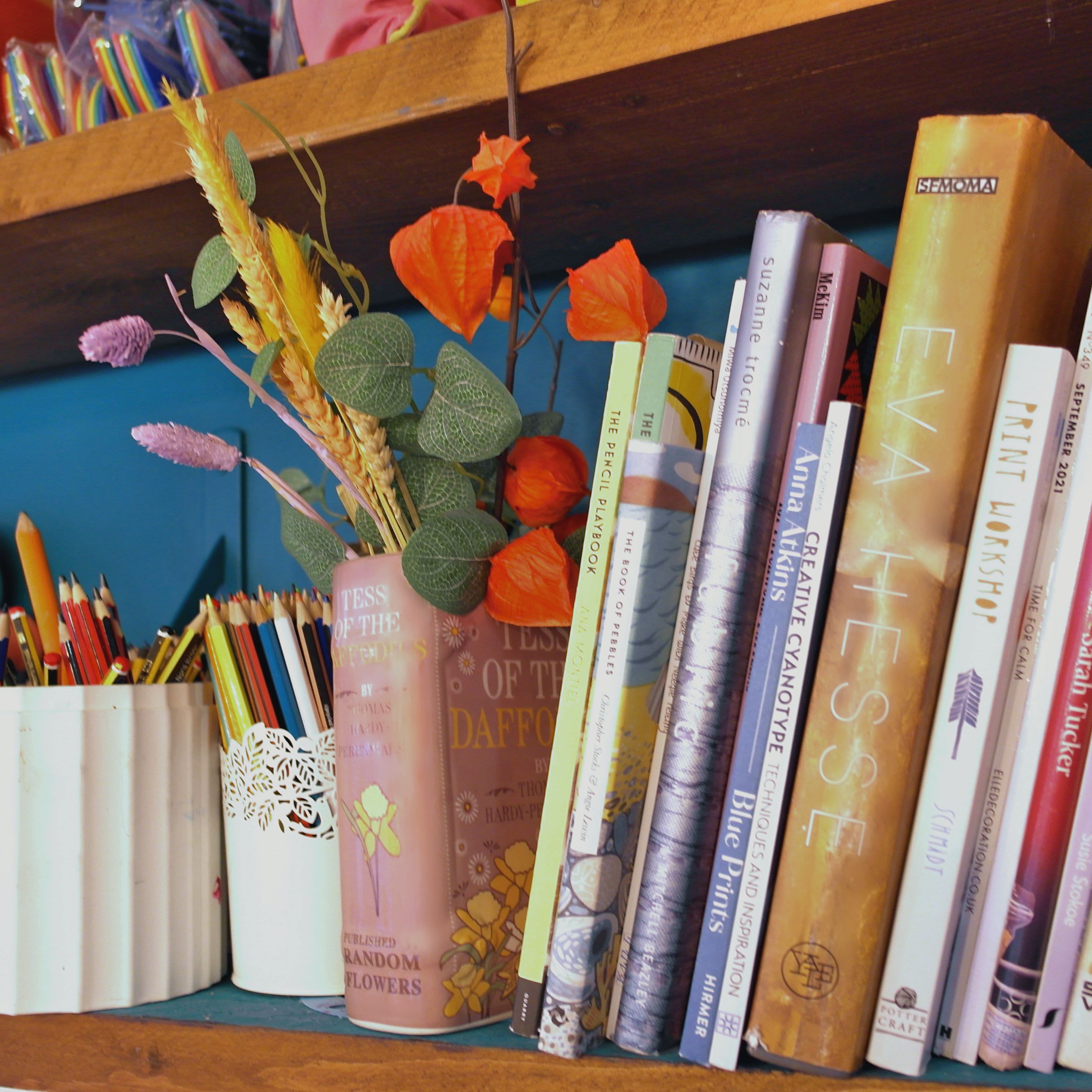 bookvase_1_bd937943-6399-46e0-8c0d-b0ba8b419b57.jpg