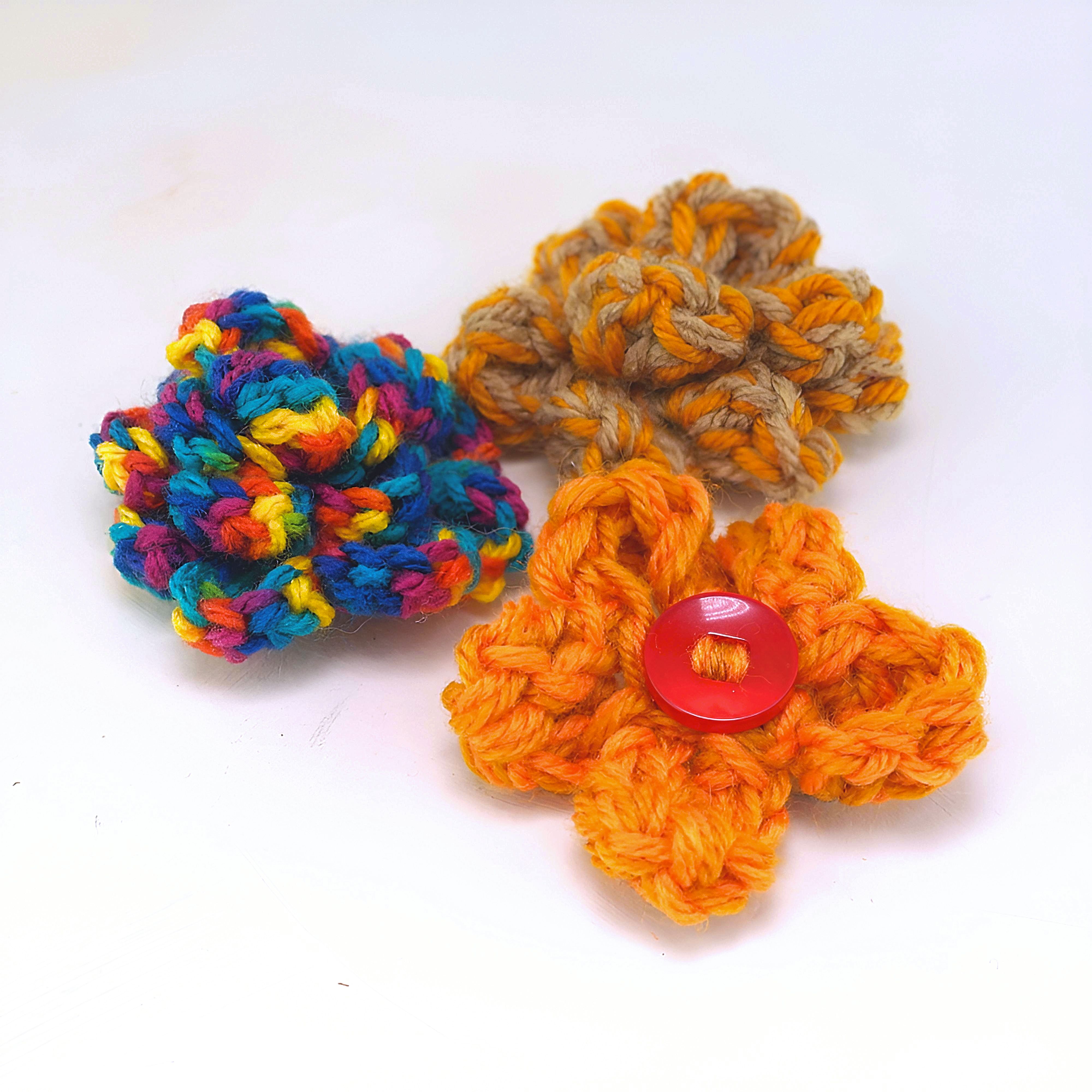 Hand crochet pin brooch in wool
