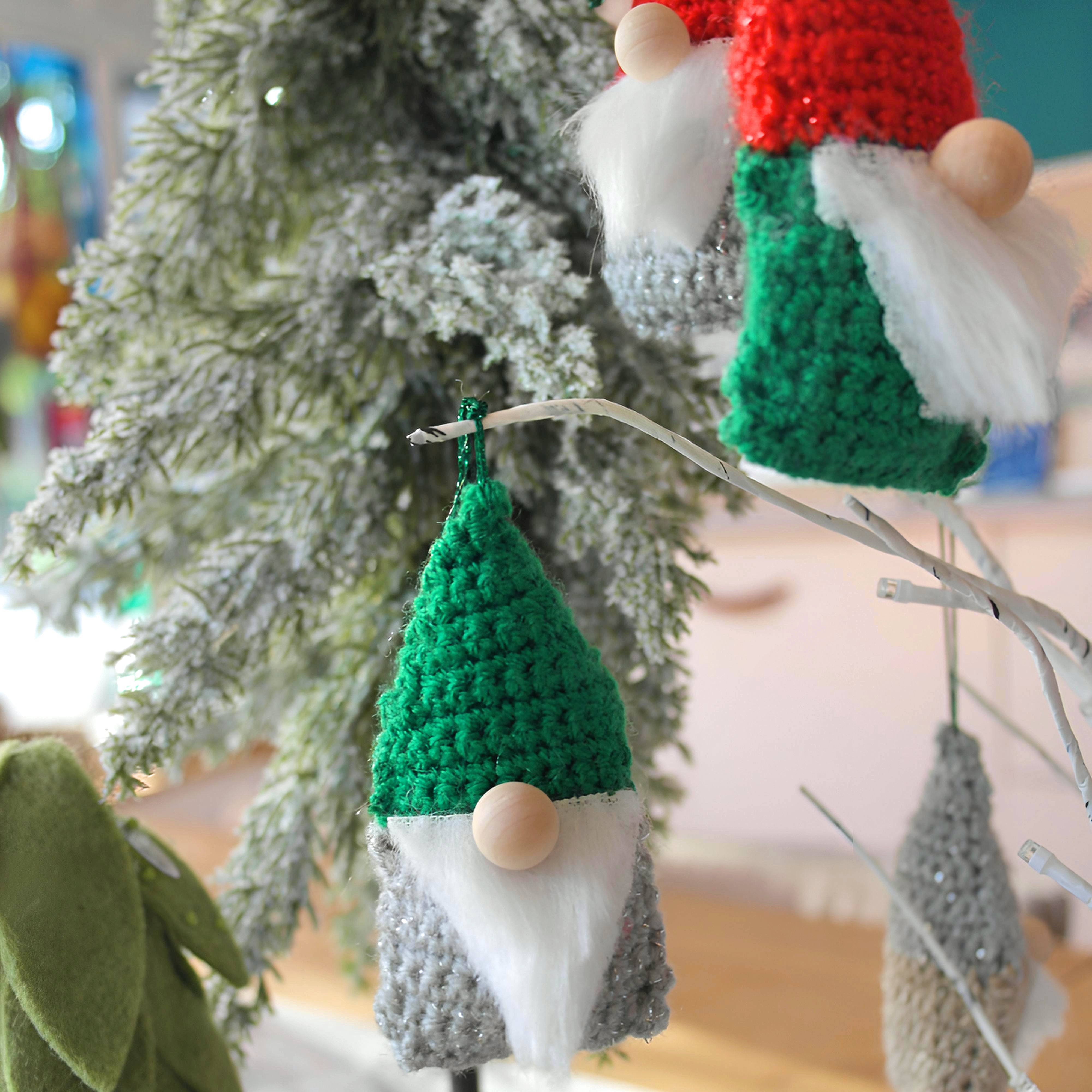 crochet_gnome_1.jpg