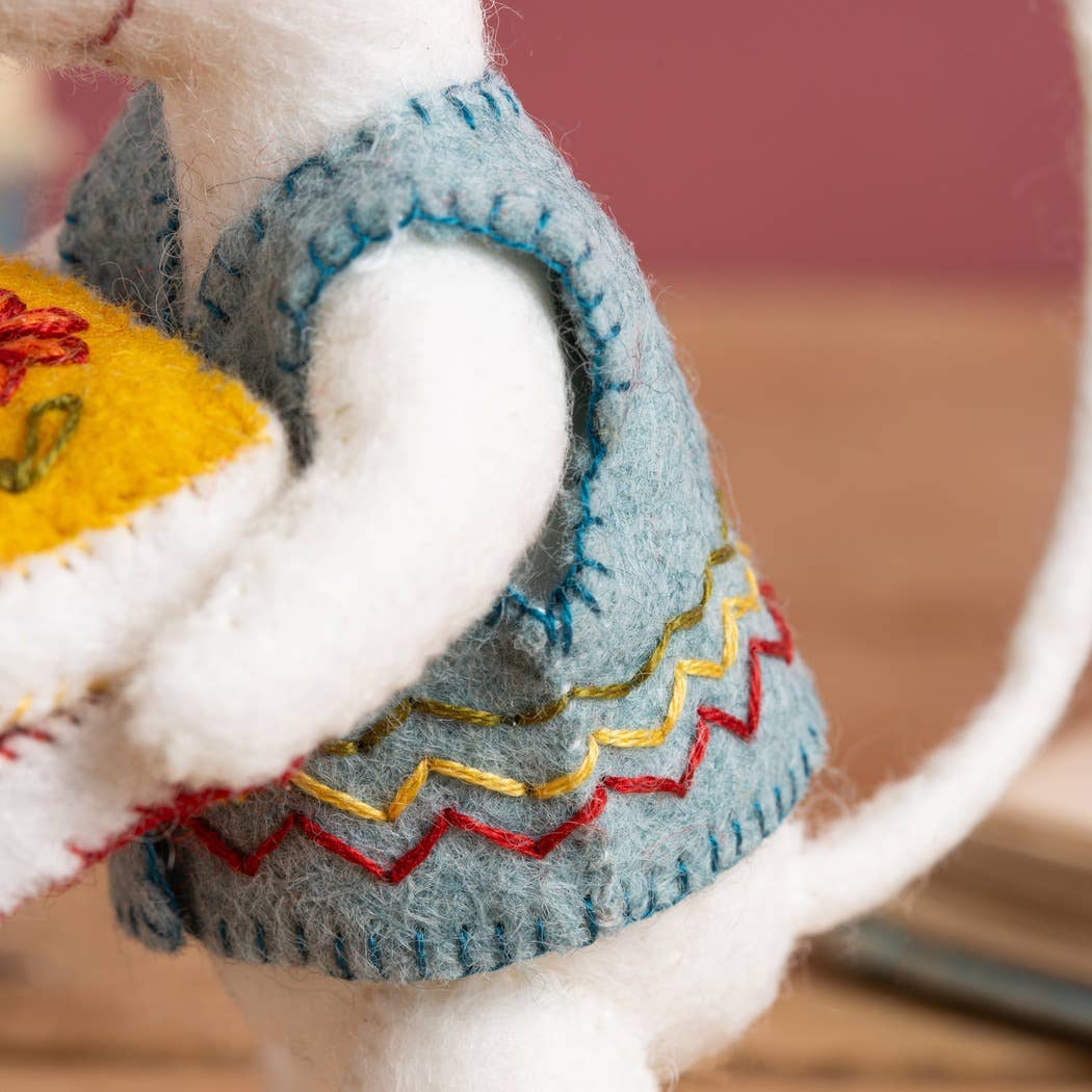 Corinne Lapierre Librarian Mouse Mini Felt Craft Kit