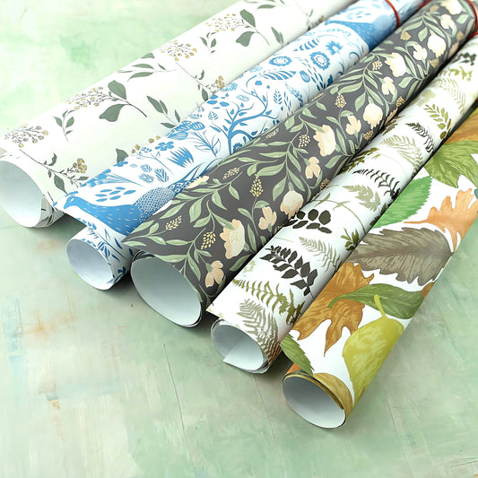 Pack of 5 mixed design 'floral traditional' gift wrap sheets with tags