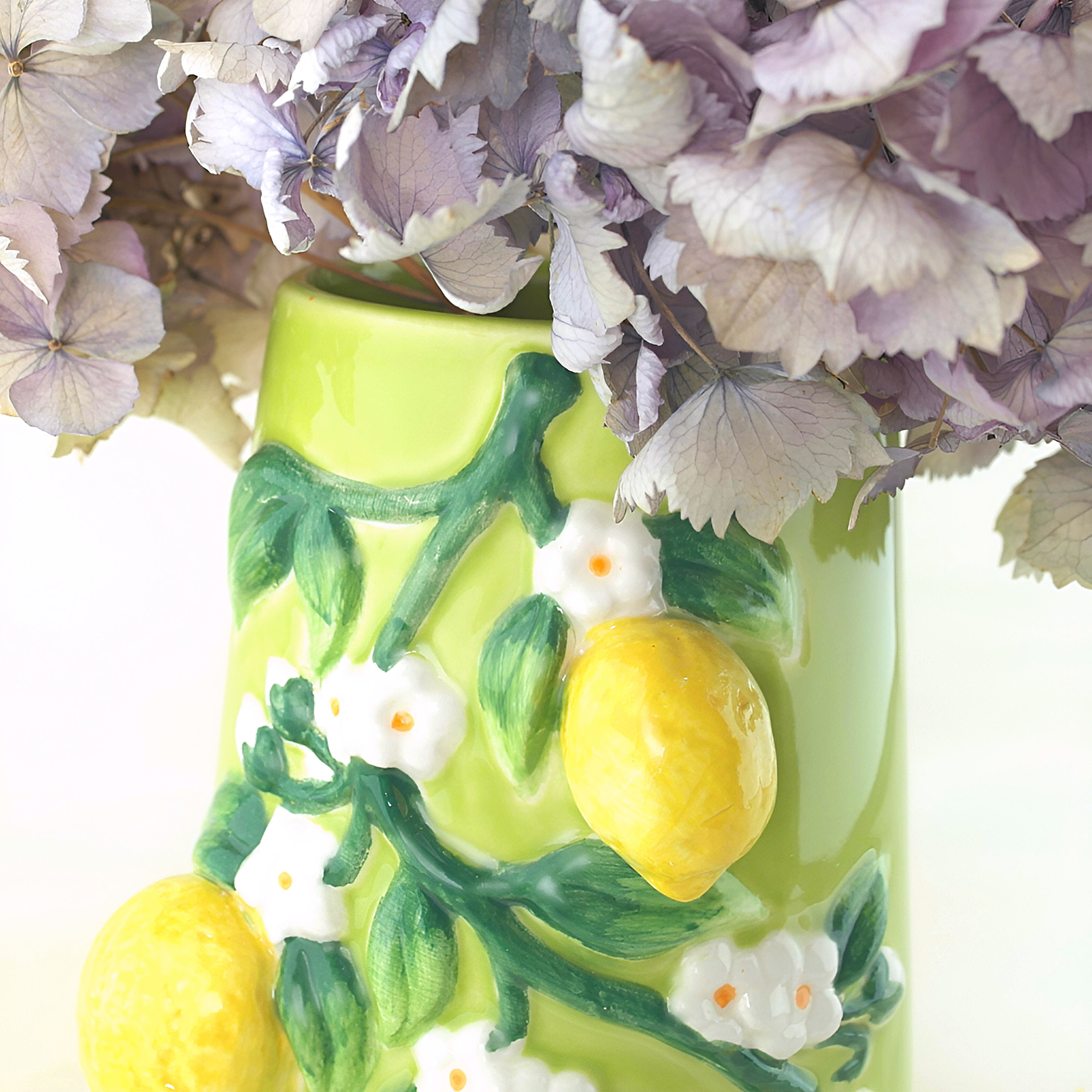 lemonvase3_97e7d206-df98-4893-8baf-2b1fa21813bd.jpg