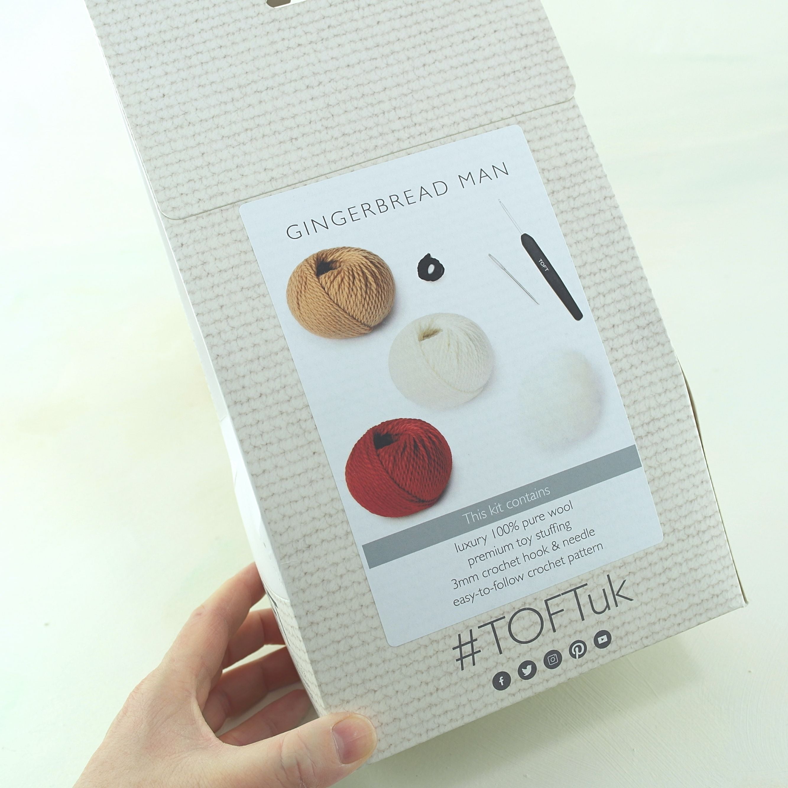 Gingerbread man crochet kit